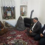 استاندار خراسان جنوبی با خانواده شهید حسیني ديدار کرد